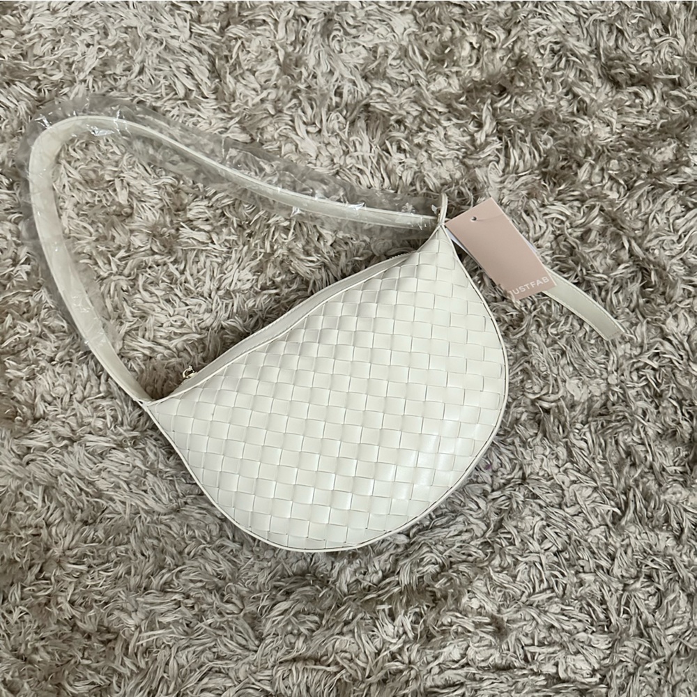 White woven bag